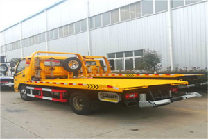 杨浦区附近拖车救援搭电