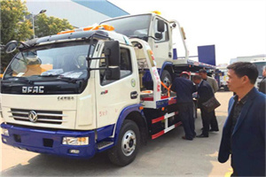 杨浦区汽车道路救援拖车价格